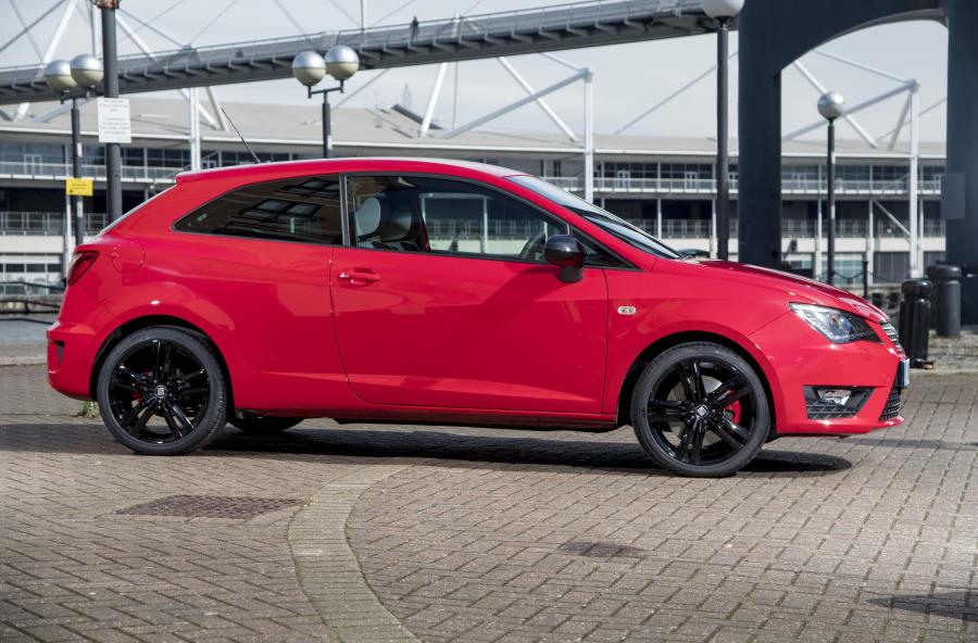  Seat Ibiza Cupra 2016 года  (UK) (фото 4 из 30)